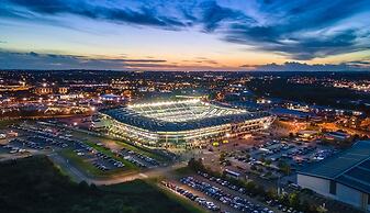 Deluxe Studio Apartments