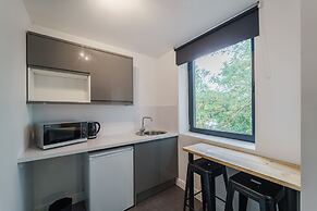 Deluxe Studio Apartments