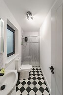 Deluxe Studio Apartments