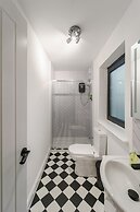 Deluxe Studio Apartments