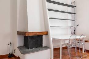 Modern Apartment With Mezzanine by Wonderful Italy