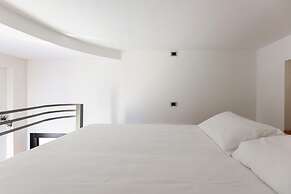 Modern Apartment With Mezzanine by Wonderful Italy
