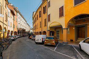 Modern Apartment With Mezzanine by Wonderful Italy
