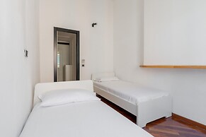 Modern Apartment With Mezzanine by Wonderful Italy