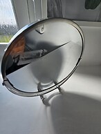 Modern 5 Bed Townhouse with Free Parking