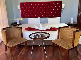 Staybridge Riverside & Spa