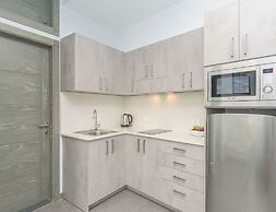 Grey - Elegant Apartments in Awkar
