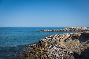 2BR Surf Loft | Beachside with Open Terrace