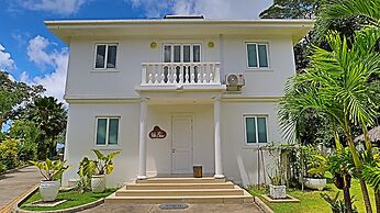 Villa Blanc Beau Vallon