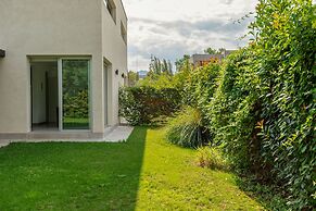 Duplex Las Acacias 8 by Vilvey Turismo