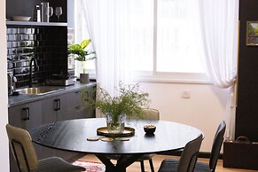 Artistic Vibes Haifa Hub by Sea N' Rent