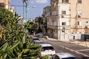 Artistic Vibes Haifa Hub by Sea N' Rent