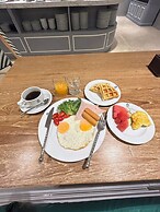 siri grand bangkok hotel