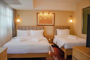 siri grand bangkok hotel