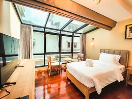 siri grand bangkok hotel