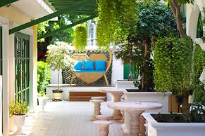 siri grand bangkok hotel