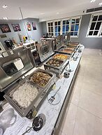 siri grand bangkok hotel