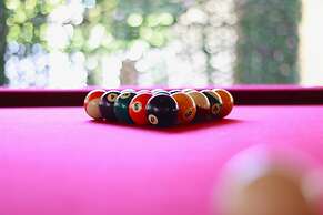 siri grand bangkok hotel