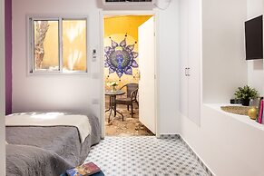 Cozy Charm STU Haifa CTR by Sea N' Rent