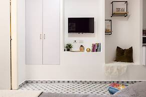 Cozy Charm STU Haifa CTR by Sea N' Rent