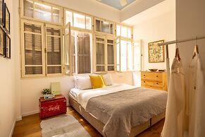 Seaside Vintage Dream by Sea N' Rent