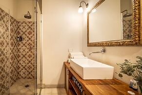 Seaside Vintage Dream by Sea N' Rent