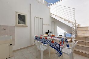 3550 Casa Cleopatra by Barbarhouse