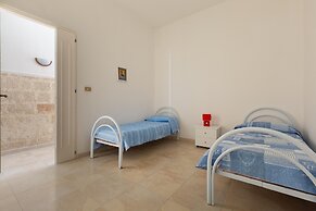 3550 Casa Cleopatra by Barbarhouse