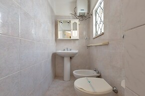 3550 Casa Cleopatra by Barbarhouse