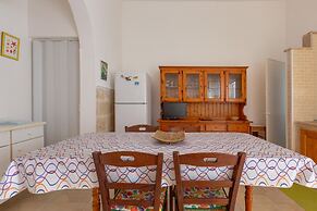 3550 Casa Cleopatra by Barbarhouse