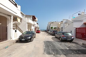 3550 Casa Cleopatra by Barbarhouse