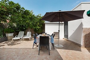 3599 Casa Delma by Barbarhouse