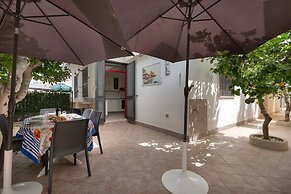 3599 Casa Delma by Barbarhouse