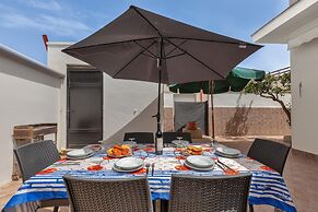 3599 Casa Delma by Barbarhouse