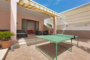 3599 Casa Delma by Barbarhouse