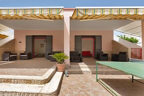 3599 Casa Delma by Barbarhouse