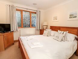 1 Court Cottage, Hillfield Village