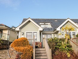 1 Court Cottage, Hillfield Village