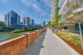 Riverside Studio by Renters