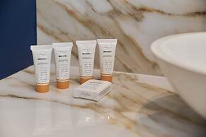 Riverside Studio by Renters