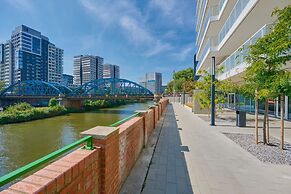 Riverside Studio by Renters