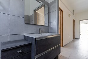 3463 Villetta Naomi by Barbarhouse