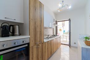 3473 Villino Alba Azzurra by Barbarhouse