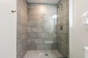 Modern 4BR Condo in the Heart of NOLA