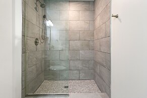 Modern 4BR Condo in the Heart of NOLA