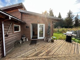 Green Timbers Lodge Redwood Cabin