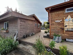 Green Timbers Lodge Redwood Cabin
