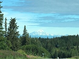 Green Timbers Lodge Redwood Cabin