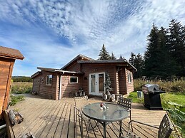 Green Timbers Lodge Redwood Cabin
