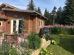 Green Timbers Lodge Redwood Cabin